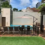 Casa moderna no centro próxima a atrações turísticas