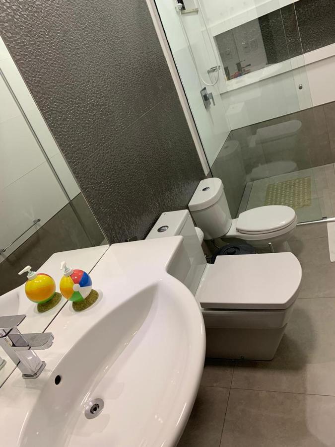Casa Moderna No Centro Próxima A Atrações Turísticas Сasa de vacaciones *